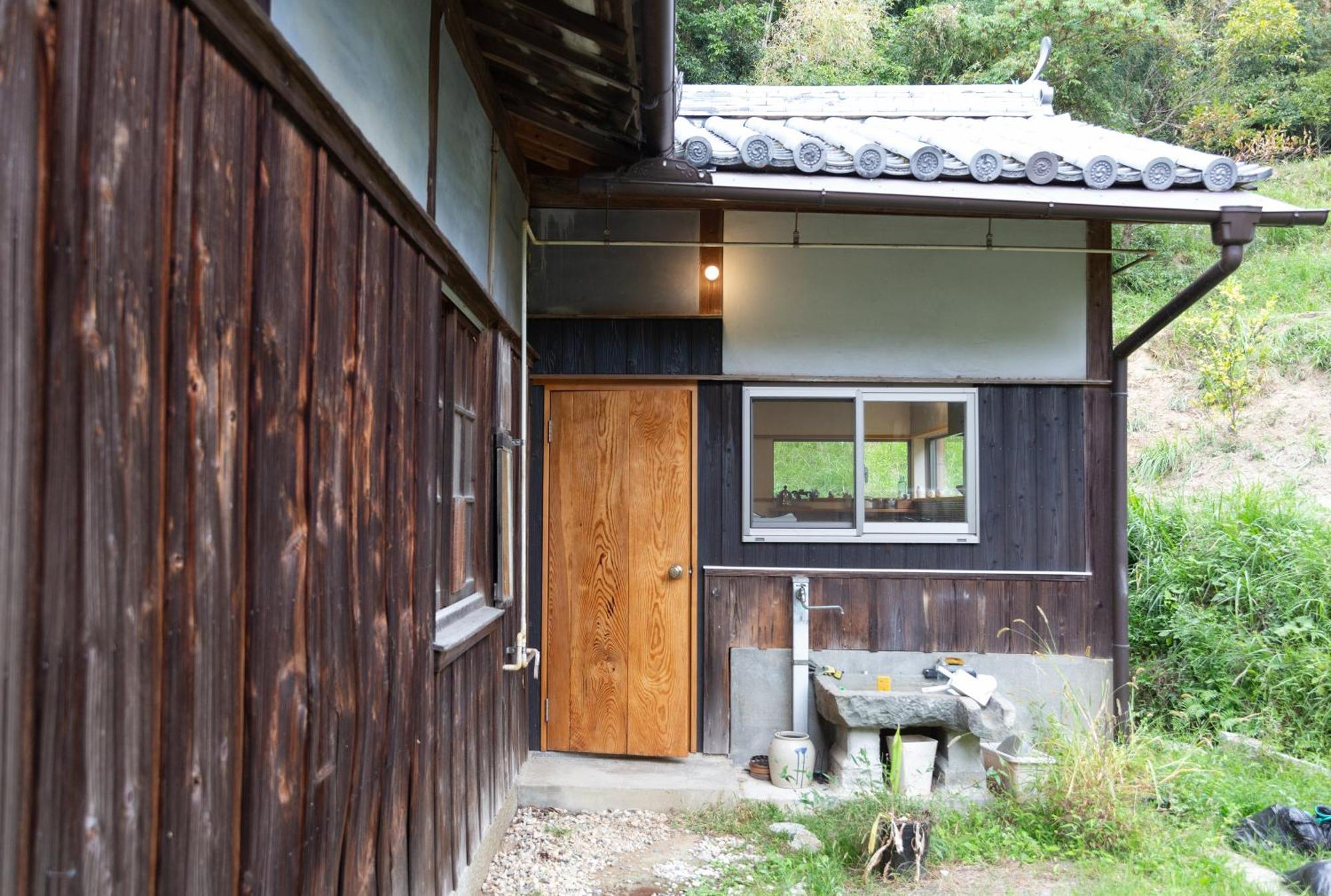 猫と図書館のある宿 草地家 Kusachike Minamiawaji Exteriér fotografie