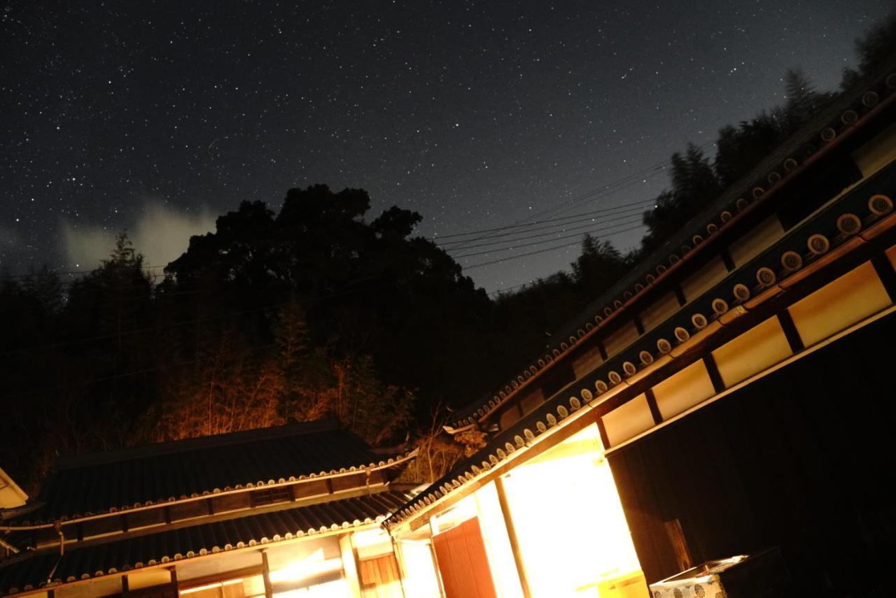 猫と図書館のある宿 草地家 Kusachike Minamiawaji Exteriér fotografie